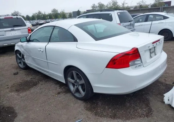 Volvo C70 cena 29900 przebieg: 69400, rok produkcji 2011 z Torzym małe 29